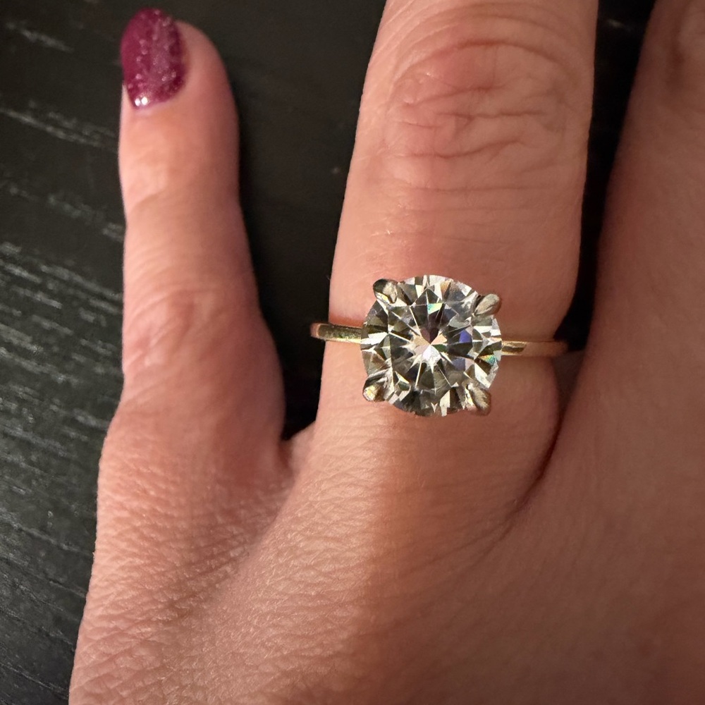Pre-loved Moissanite solitaire engagement ring